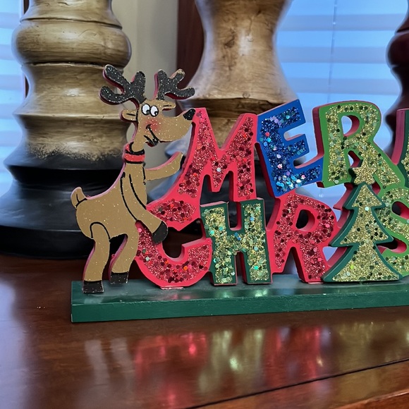 “Mery Christmas” Self Standing Wooden Decor Sign, good condition - Picture 3 of 6